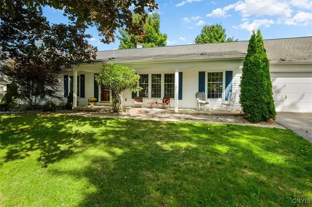 $489,900 | 213 Gilbert Road, New Hartford, NY 13413