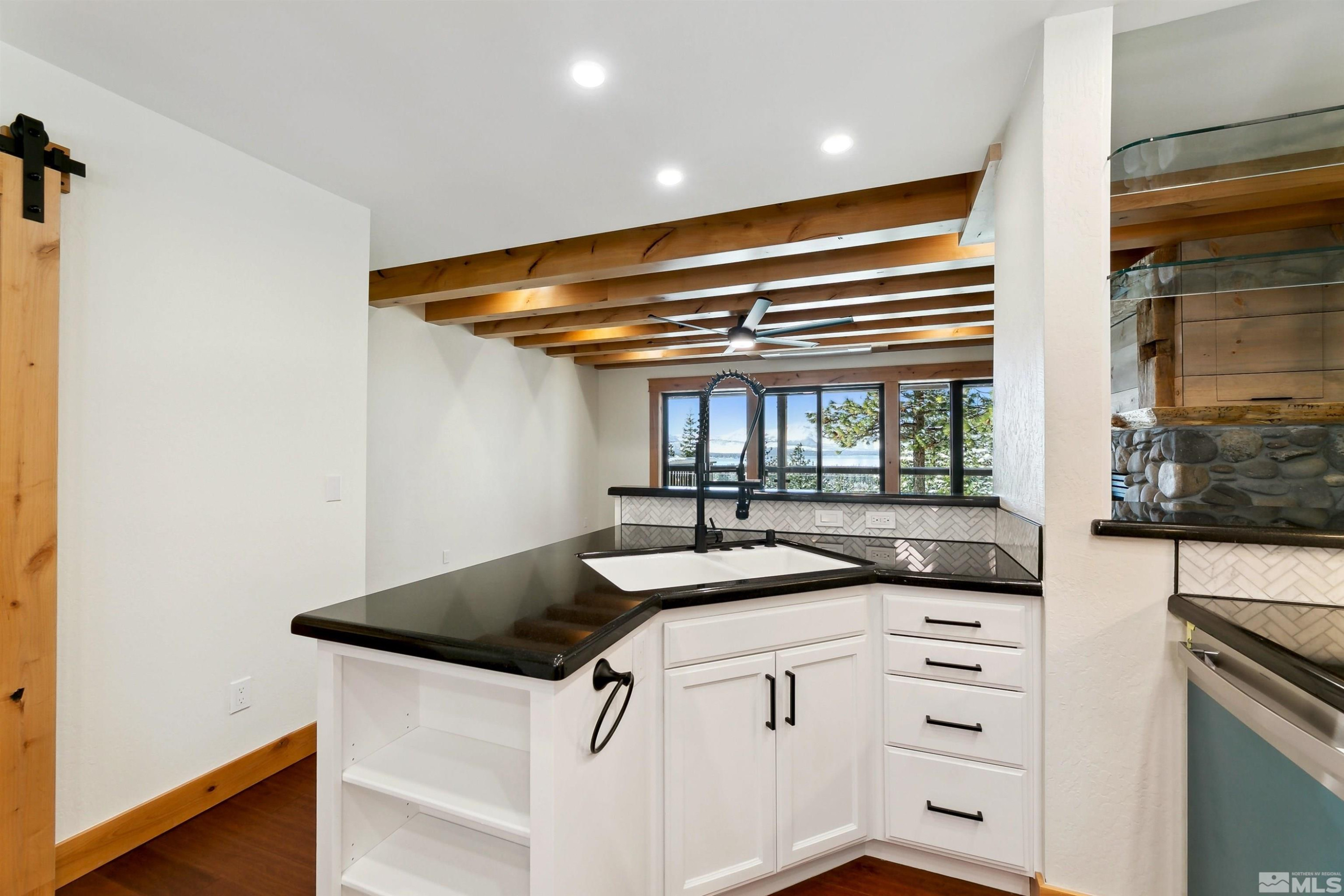 148 Holly Lane Stateline, NV 89449 - Photo 12 of 40 Photo 12