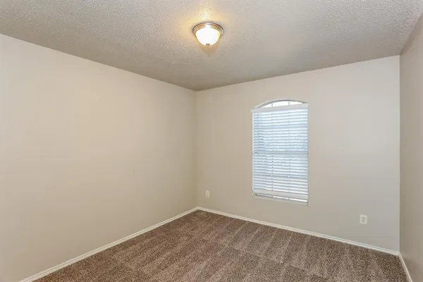 $2,565 | 7601 Southbridge Lane, Arlington, TX 76002