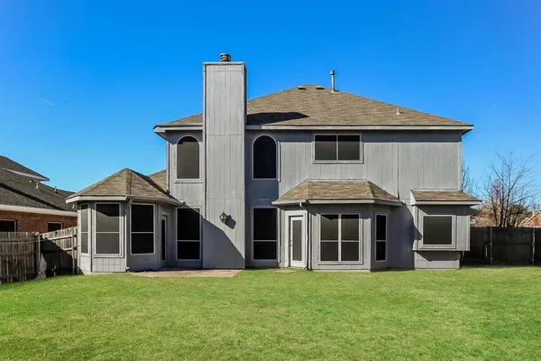 $2,565 | 7601 Southbridge Lane, Arlington, TX 76002