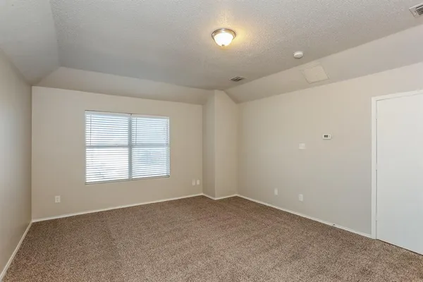 $2,565 | 7601 Southbridge Lane, Arlington, TX 76002