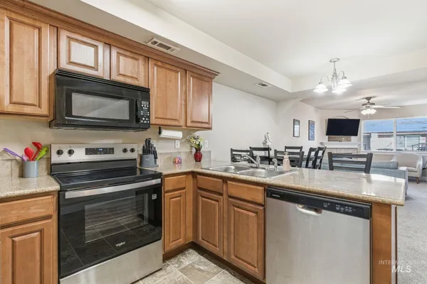 $314,900 | 9993 West Rosecroft Court, Unit 102, Boise, ID 83704