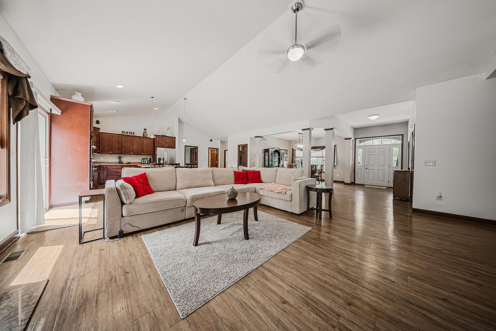 6684 Borror Road Grove City, OH 43123 - Photo 27 of 118 Great Room