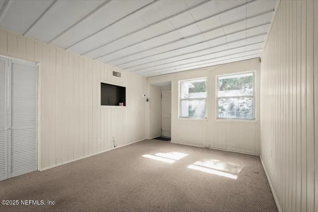 $1,050 | 725 5th Street North, Jacksonville, FL 32250