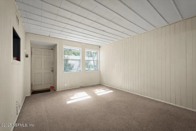 $1,050 | 725 5th Street North, Jacksonville, FL 32250