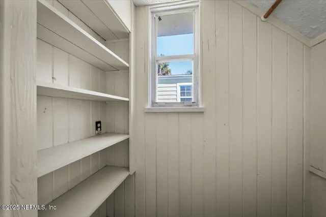 $1,050 | 725 5th Street North, Jacksonville, FL 32250