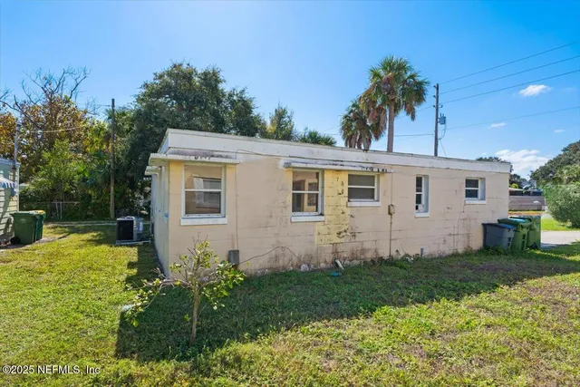$1,050 | 725 5th Street North, Jacksonville, FL 32250