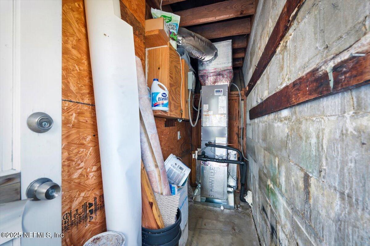 725 5th Street North Jacksonville, FL 32250 - Photo 8 of 18 a view of small space