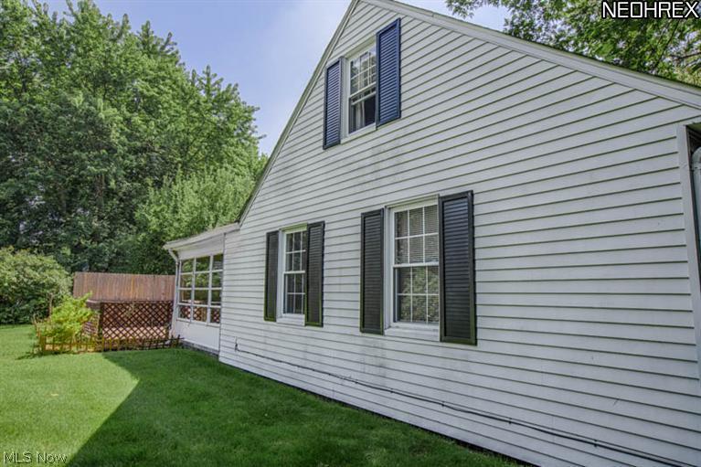 10179 Johnnycake Ridge Road Painesville, OH 44077 - Photo 3 of 24