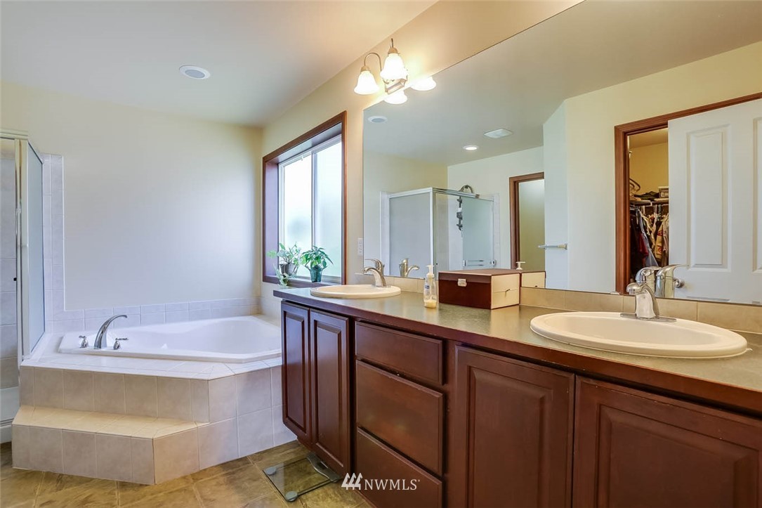 5203 Northeast 8th Court Renton, WA 98059 - Photo 19 of 28