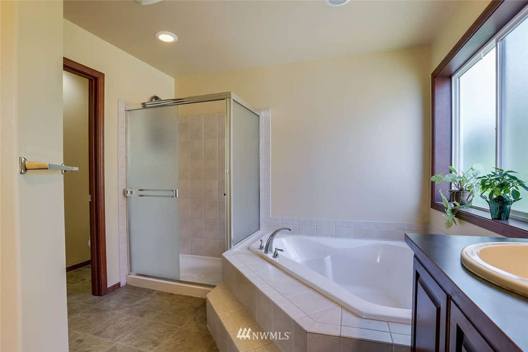 5203 Northeast 8th Court Renton, WA 98059 - Photo 20 of 28