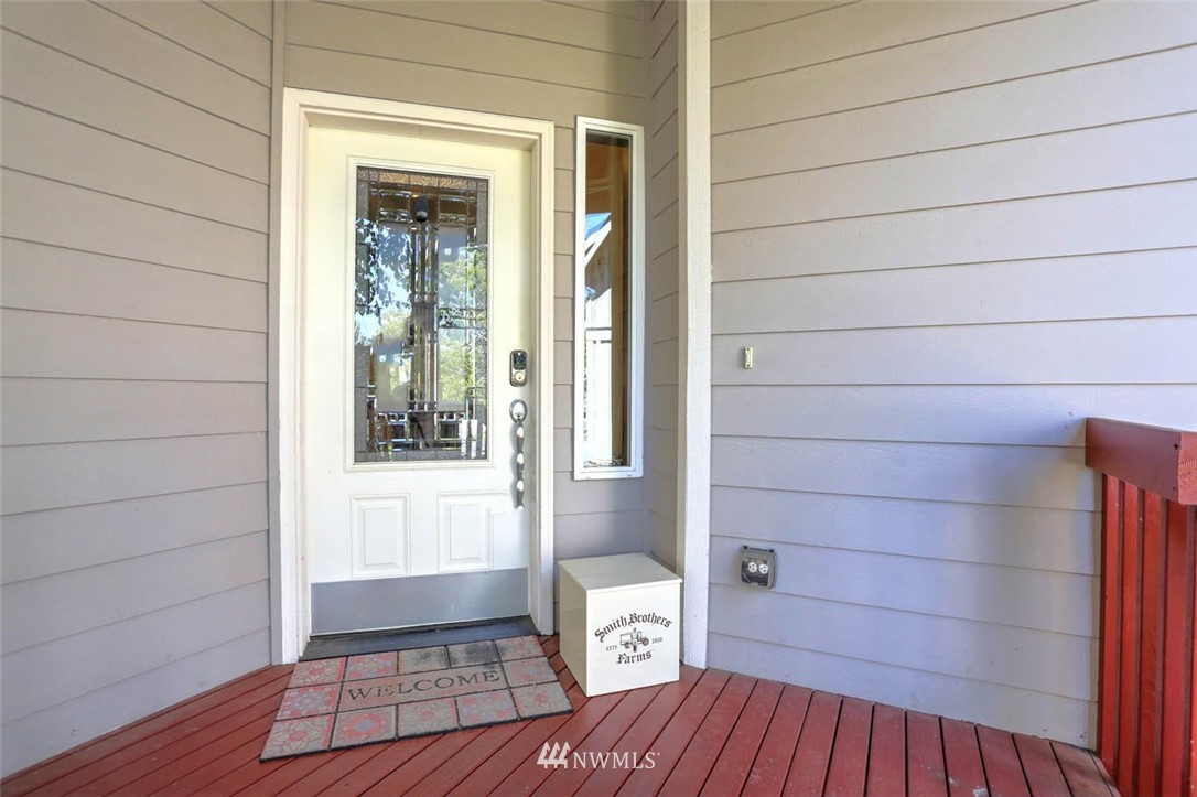 5203 Northeast 8th Court Renton, WA 98059 - Photo 3 of 28