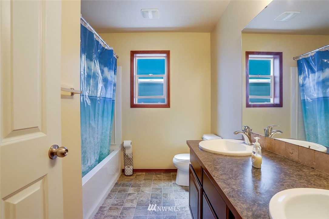 5203 Northeast 8th Court Renton, WA 98059 - Photo 22 of 28