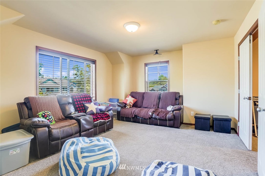 5203 Northeast 8th Court Renton, WA 98059 - Photo 23 of 28