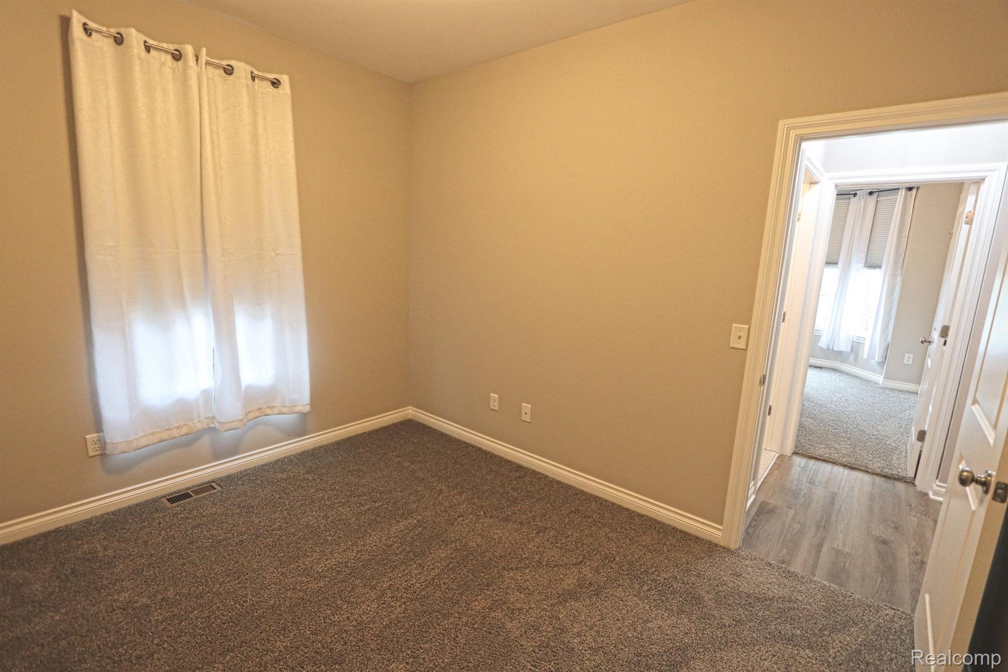 25931 King Road Romulus, MI 48174 - Photo 33 of 51
