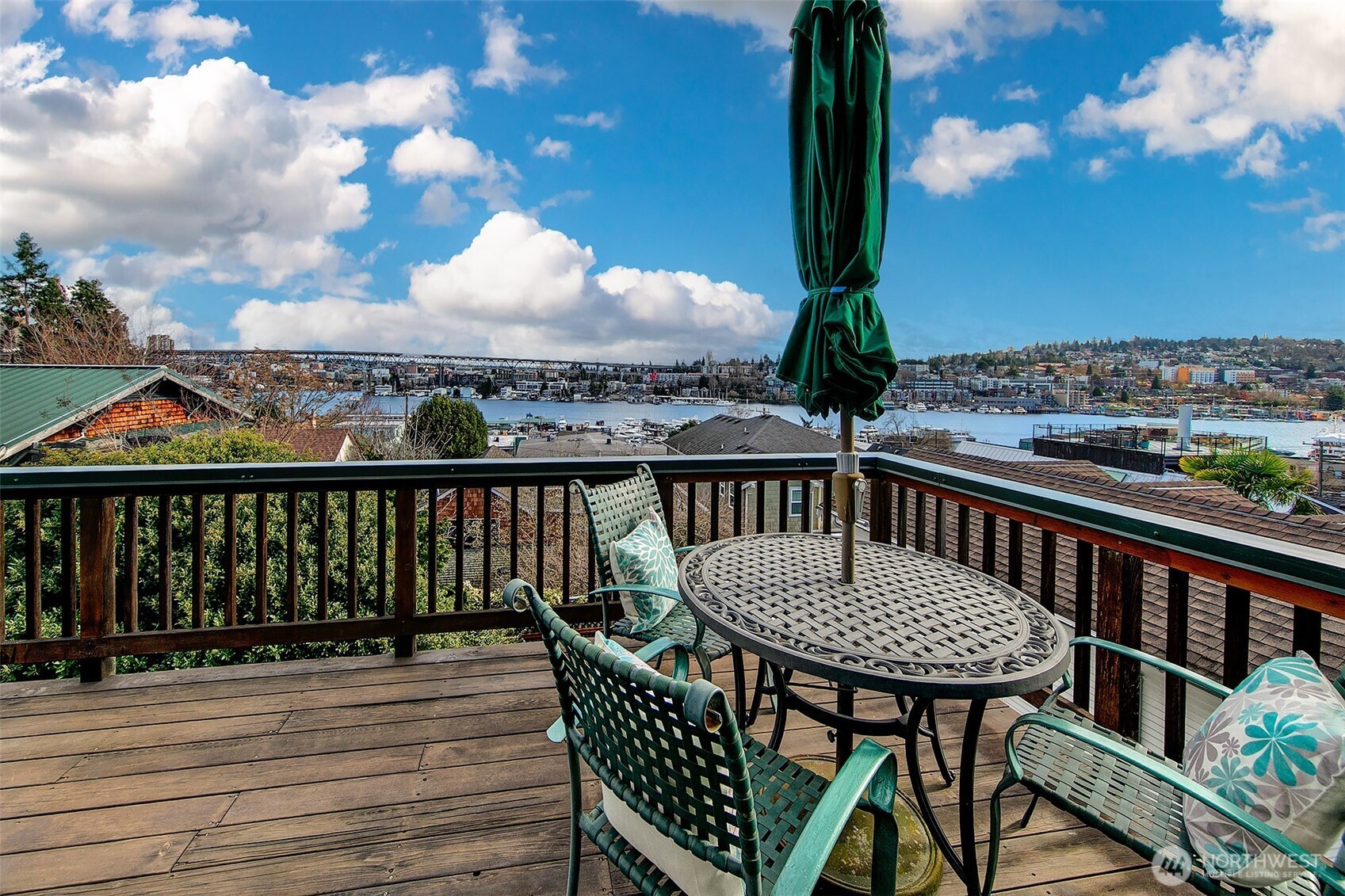 3532 Meridian Avenue North Seattle, WA 98103 - Photo 24 of 40