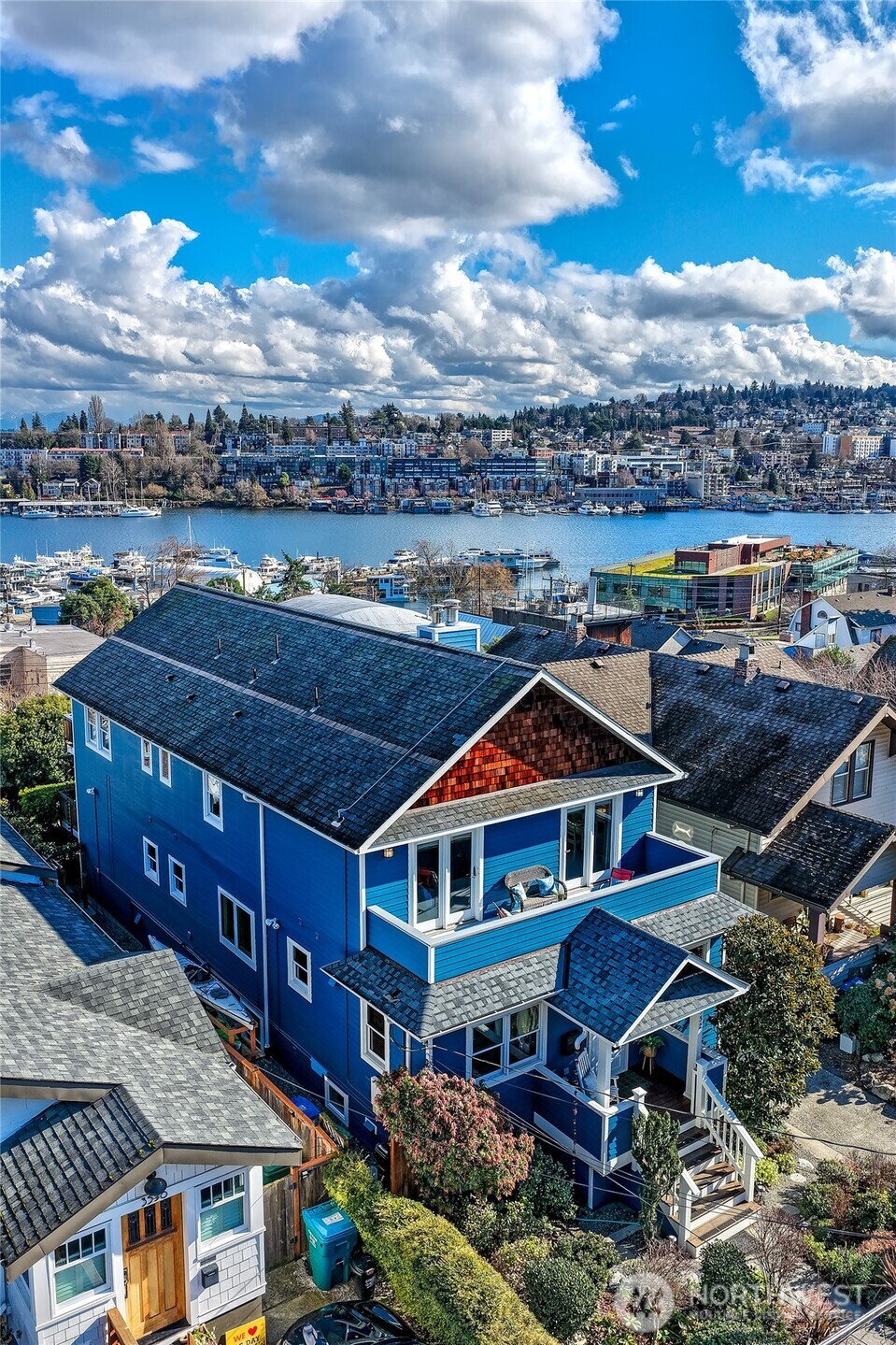 3532 Meridian Avenue North Seattle, WA 98103 - Photo 37 of 40