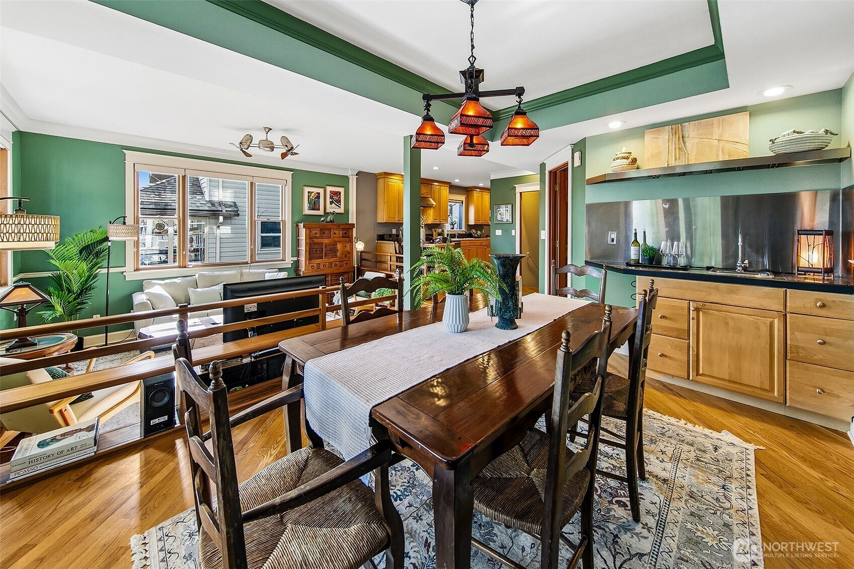 3532 Meridian Avenue North Seattle, WA 98103 - Photo 6 of 40