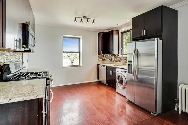 $2,200 | 5655 North Spaulding Avenue, Unit 3E, Chicago, IL 60659
