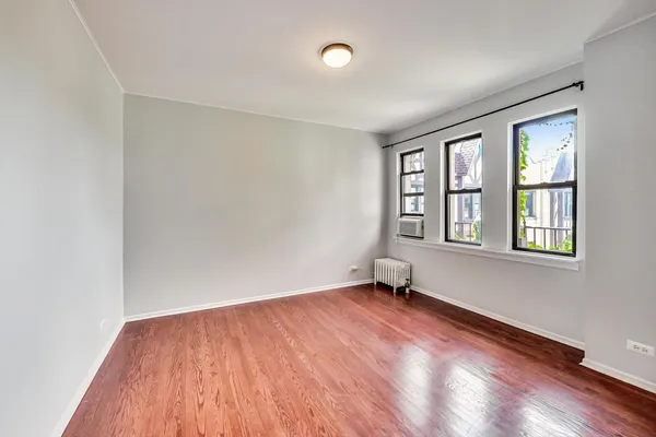 $2,200 | 5655 North Spaulding Avenue, Unit 3E, Chicago, IL 60659
