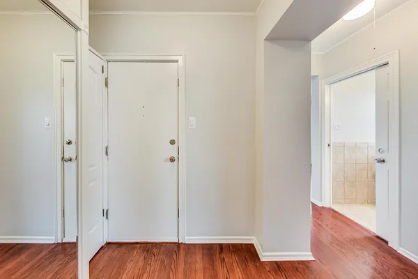 $2,200 | 5655 North Spaulding Avenue, Unit 3E, Chicago, IL 60659