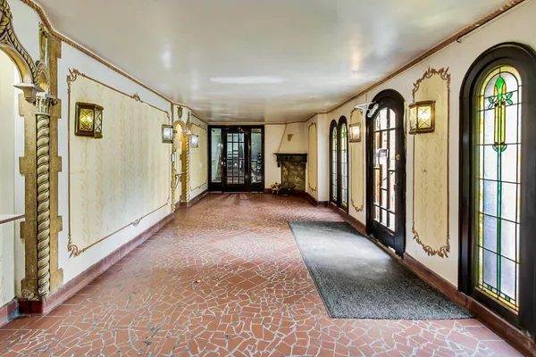 $2,200 | 5655 North Spaulding Avenue, Unit 3E, Chicago, IL 60659