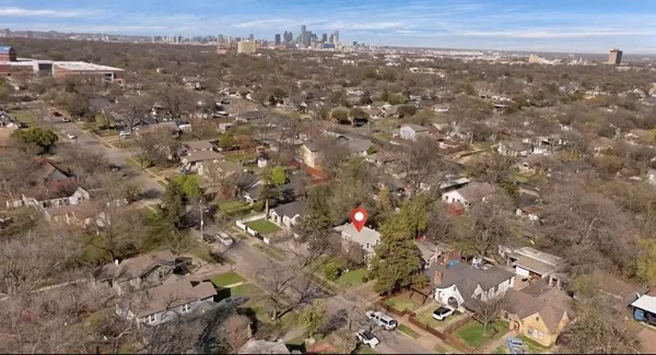 $950 | 928 South Windomere Avenue, Unit B, Dallas, TX 75208