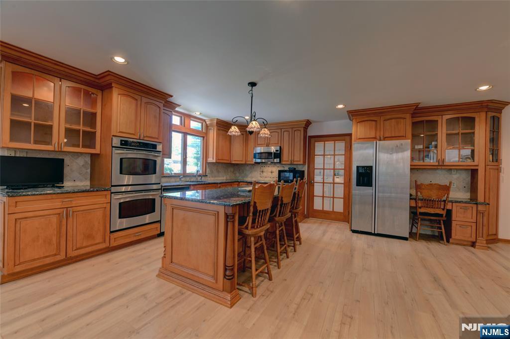 34 Knoll Road Wayne, NJ 07470 - Photo 11 of 50