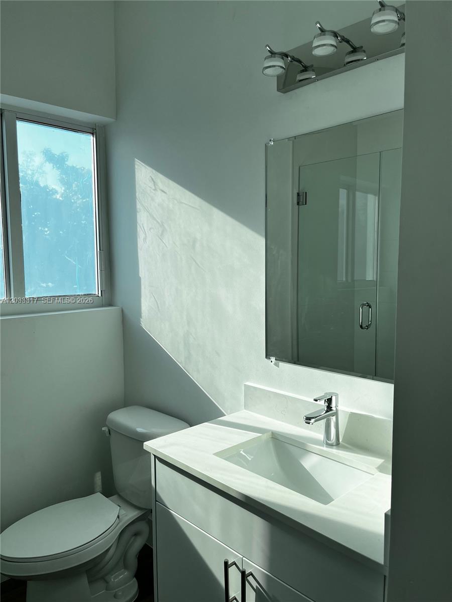 37 Northwest 70th Street, Unit B Miami, FL 33150 - Photo 13 of 17 Bathroom