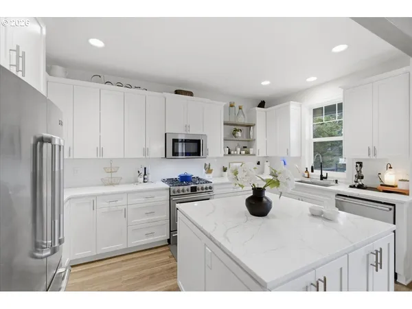 $815,000 | 9245 Trout Place, Gleneden Beach, OR 97388