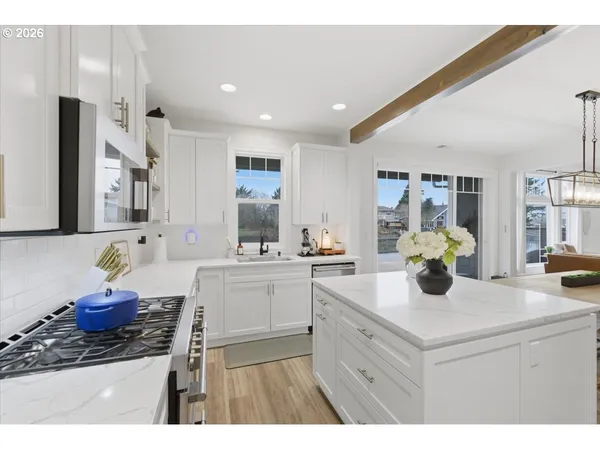 $815,000 | 9245 Trout Place, Gleneden Beach, OR 97388