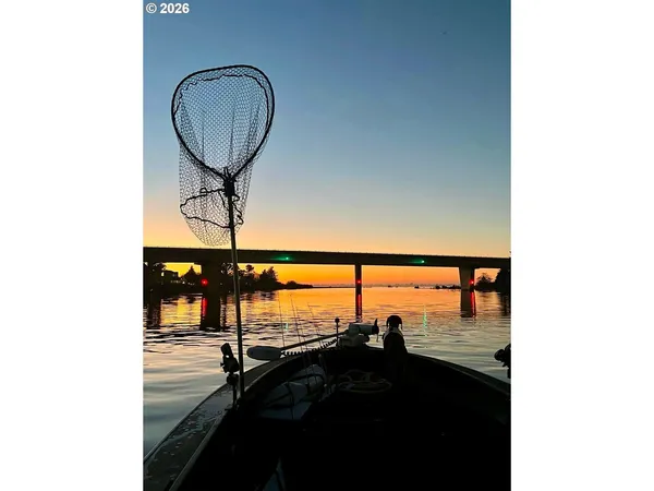 $815,000 | 9245 Trout Place, Gleneden Beach, OR 97388