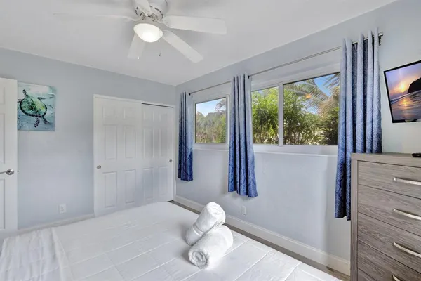$5,000 | 925 Northeast 25th Avenue, Pompano Beach, FL 33062
