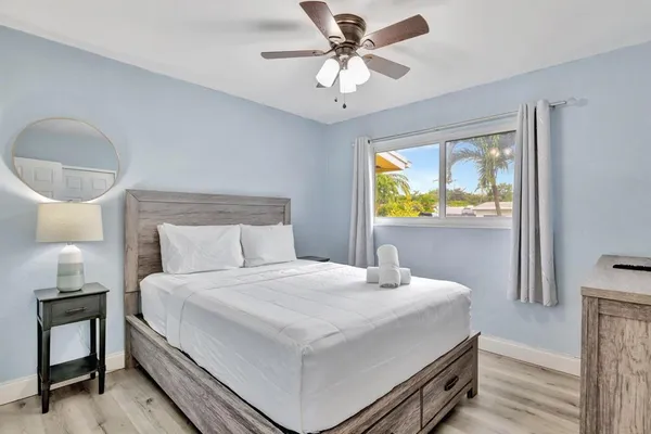 $5,000 | 925 Northeast 25th Avenue, Pompano Beach, FL 33062