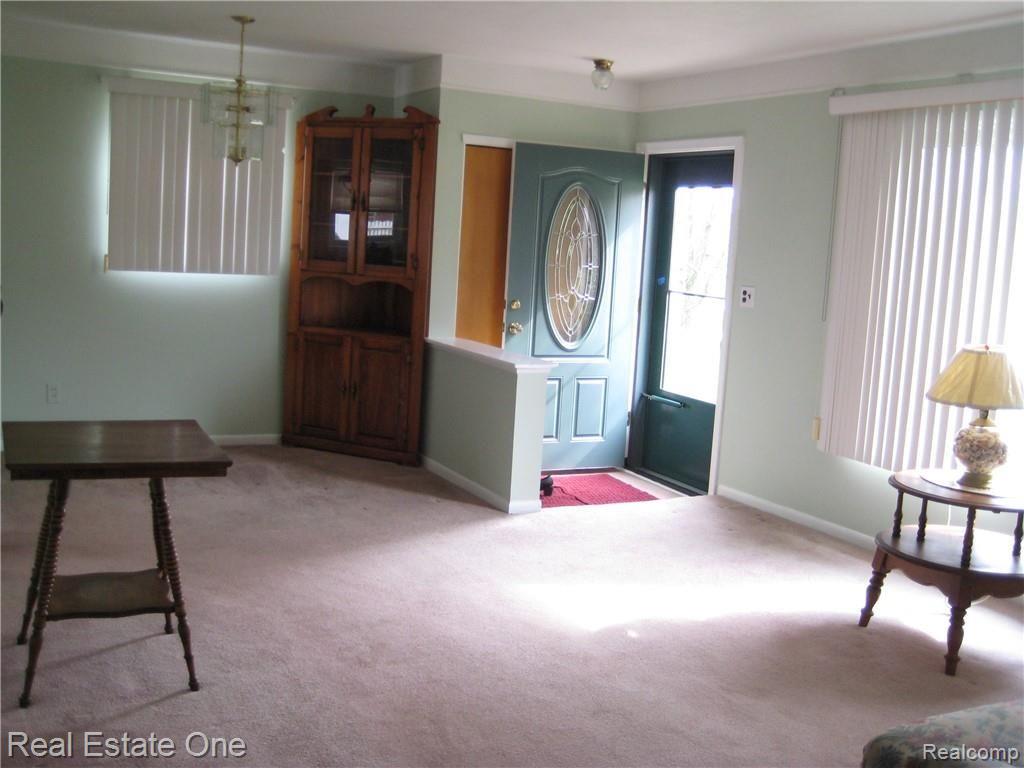 9620 Pardee Road Taylor, MI 48180 - Photo 12 of 27 IMG_4813.JPG