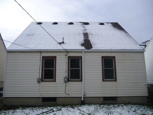 8680 Burt Road Detroit, MI 48228 - Photo 4 of 11 261-784286-back2.JPG
