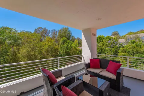 $1,995,000 | 351 Las Tuero Court, Camarillo, CA 93010