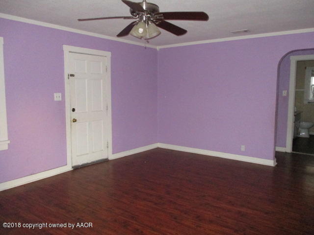 3606 South Polk Street Amarillo, TX 79110 - Photo 13 of 15 living rm v 2