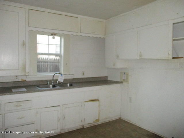 3606 South Polk Street Amarillo, TX 79110 - Photo 10 of 15 kitchen v 1