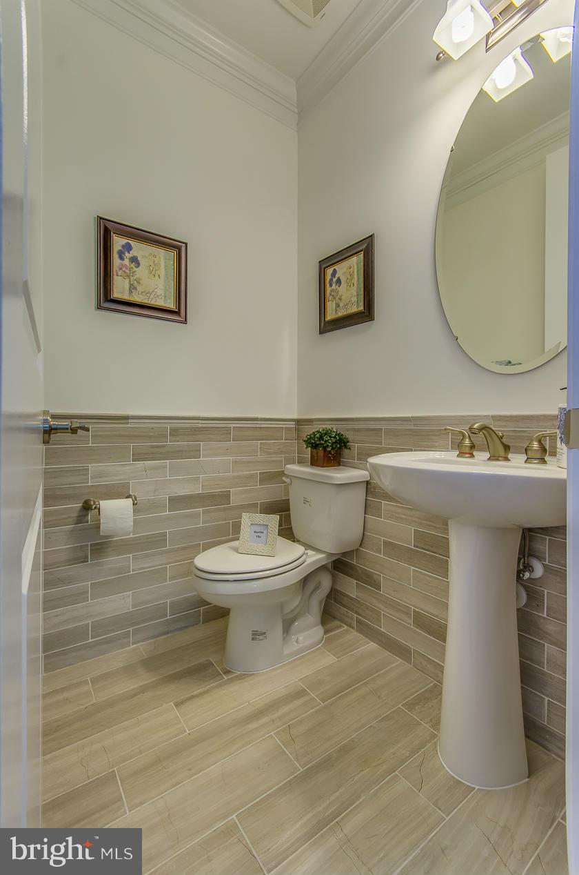 6705 Pyle Road Bethesda, MD 20817 - Photo 14 of 30 Bath