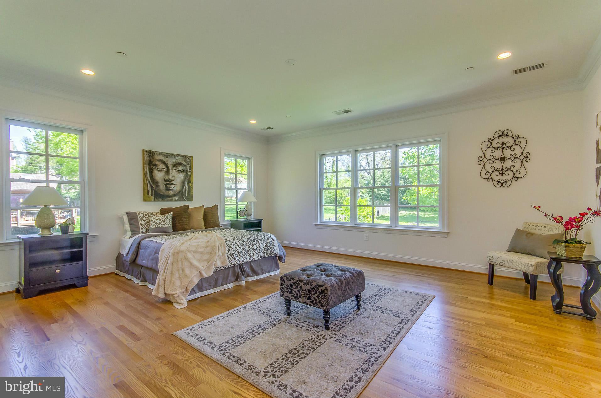 6705 Pyle Road Bethesda, MD 20817 - Photo 16 of 30 Bedroom (Master)