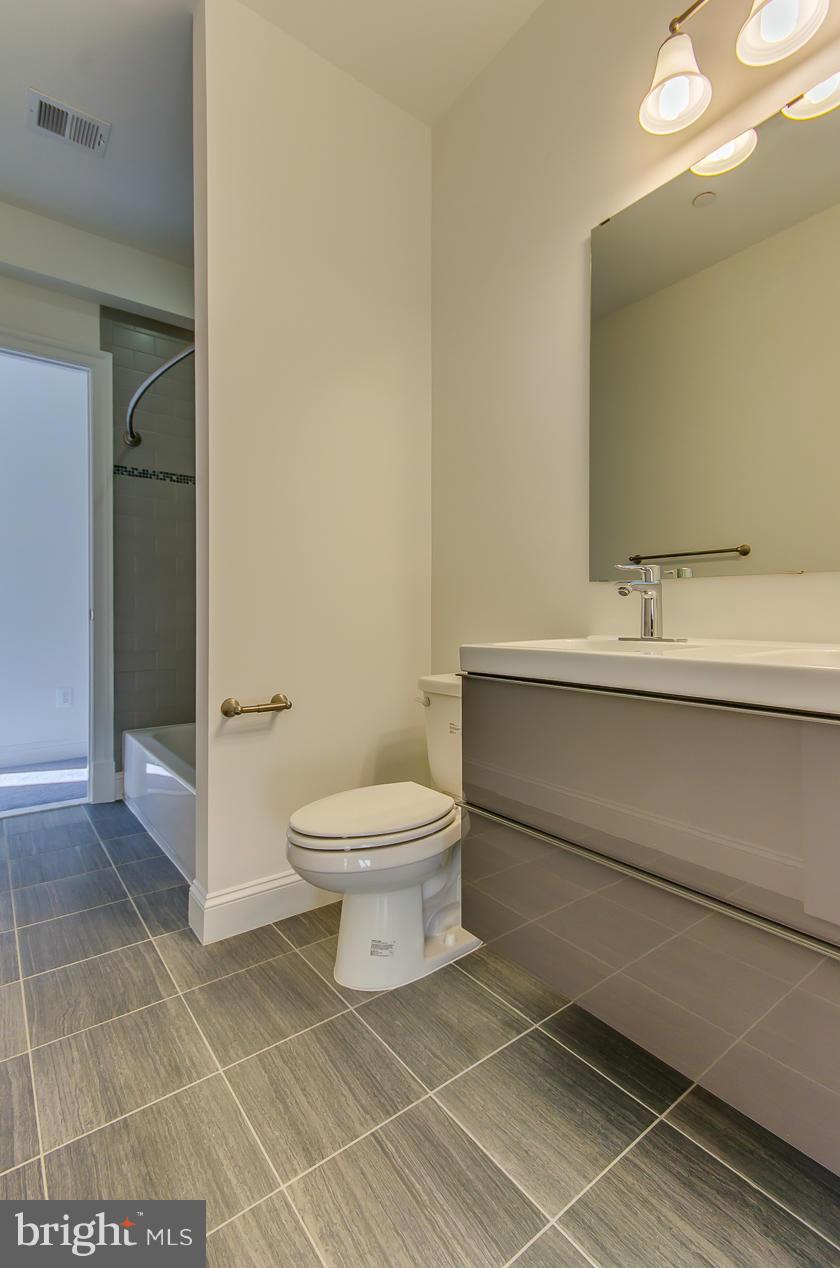 6705 Pyle Road Bethesda, MD 20817 - Photo 22 of 30 Bath