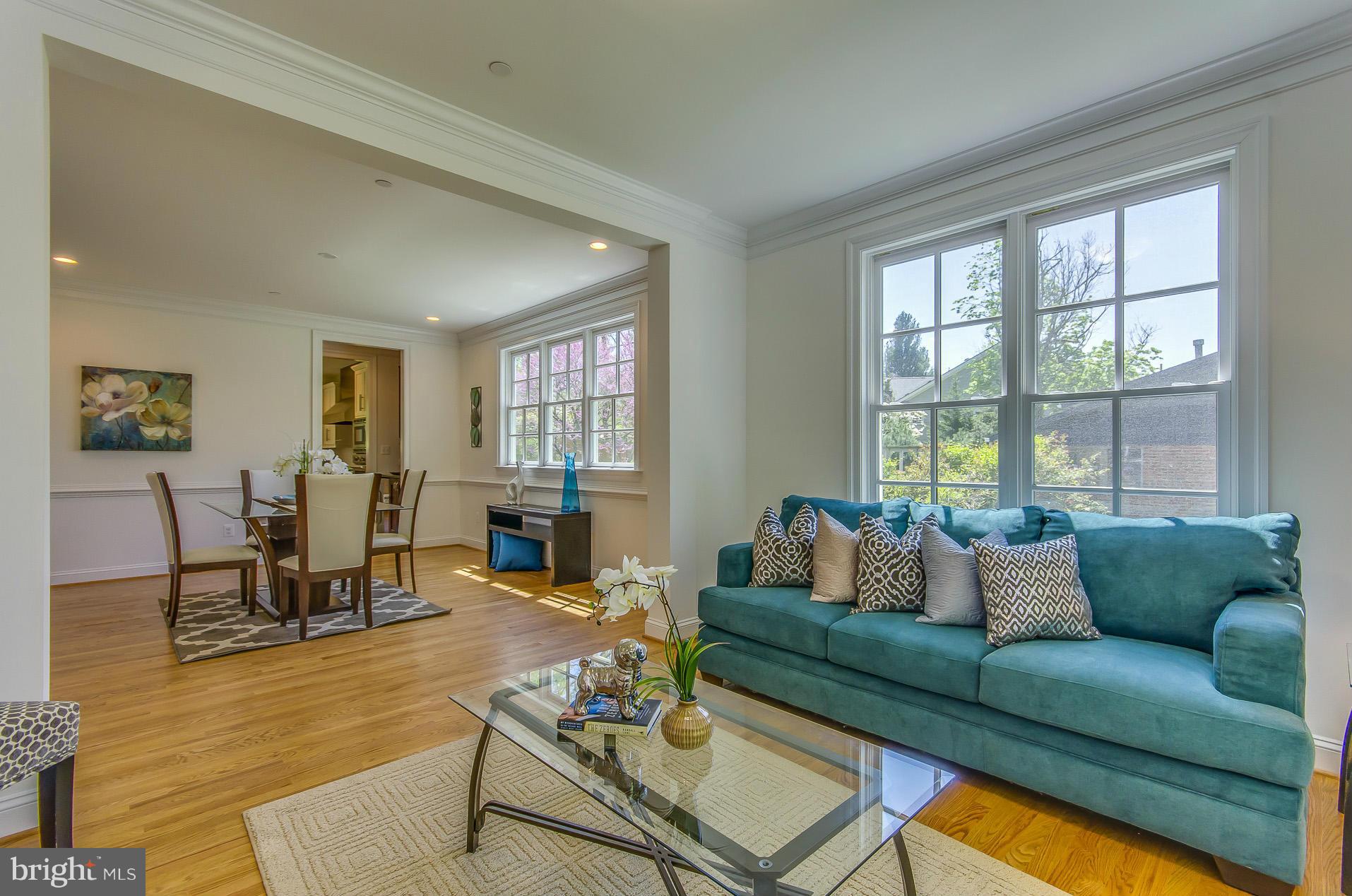 6705 Pyle Road Bethesda, MD 20817 - Photo 5 of 30 Living Room