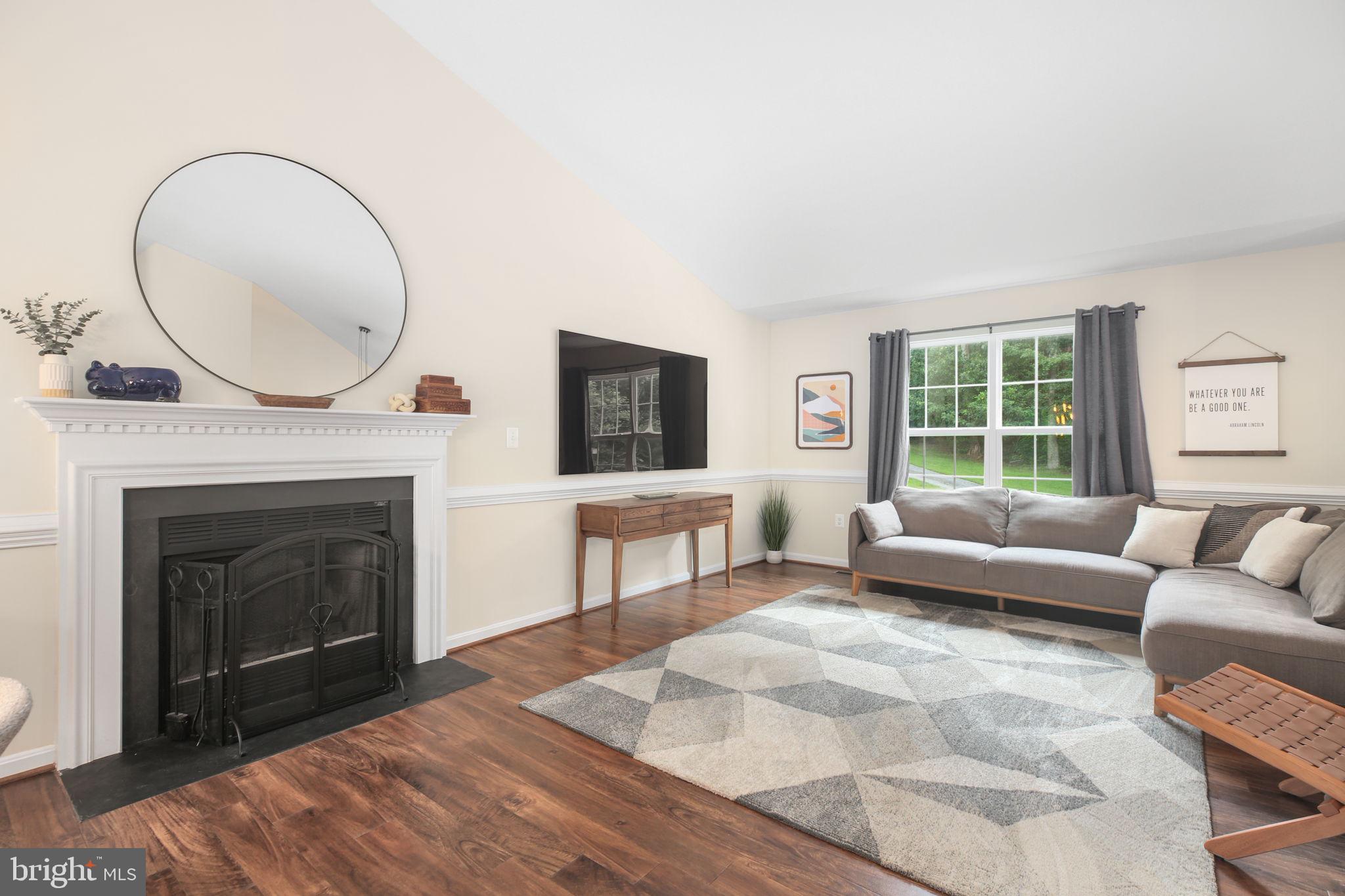 11263 Dahlgren Road King George, VA 22485 - Photo 4 of 47 Living room