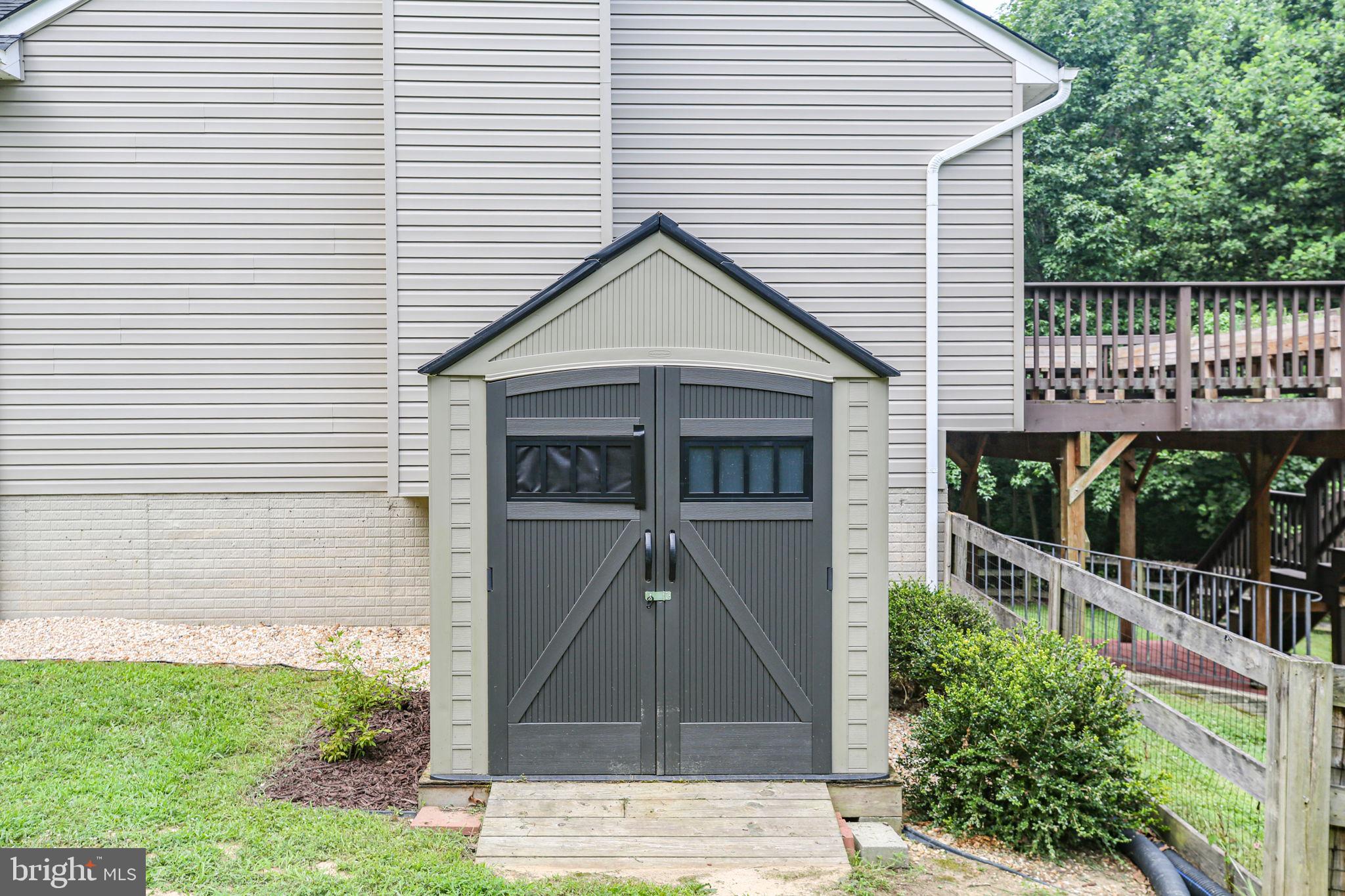 11263 Dahlgren Road King George, VA 22485 - Photo 43 of 47 Storage shed