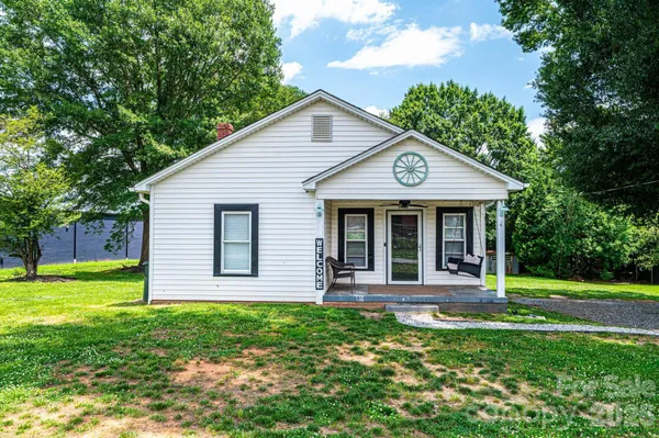 $189,900 | 1460 17th Street Northeast, Hickory, NC 28601