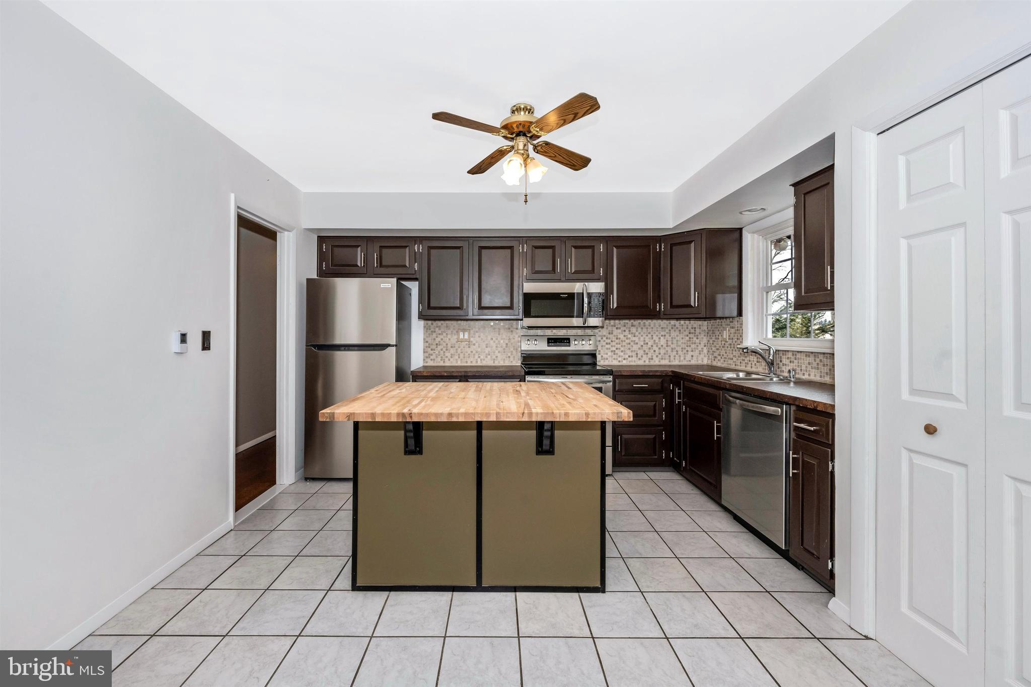 2908 Timber Ridge Drive Mount Airy, MD 21771 - Photo 11 of 60 Updated Kitchen