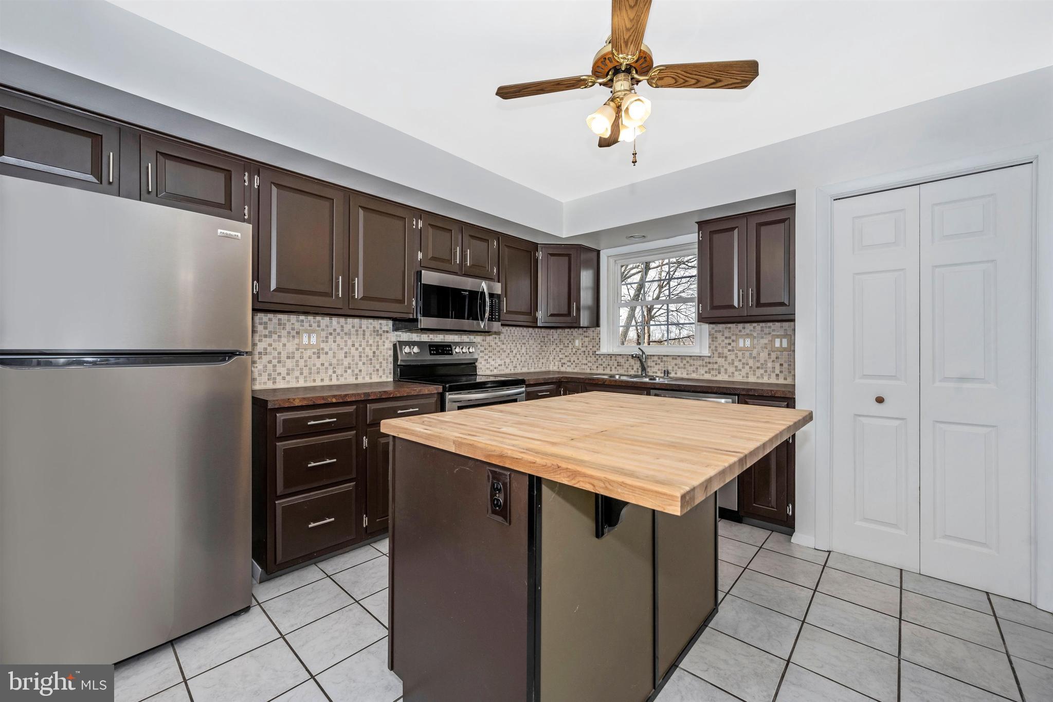 2908 Timber Ridge Drive Mount Airy, MD 21771 - Photo 13 of 60 Updated Kitchen