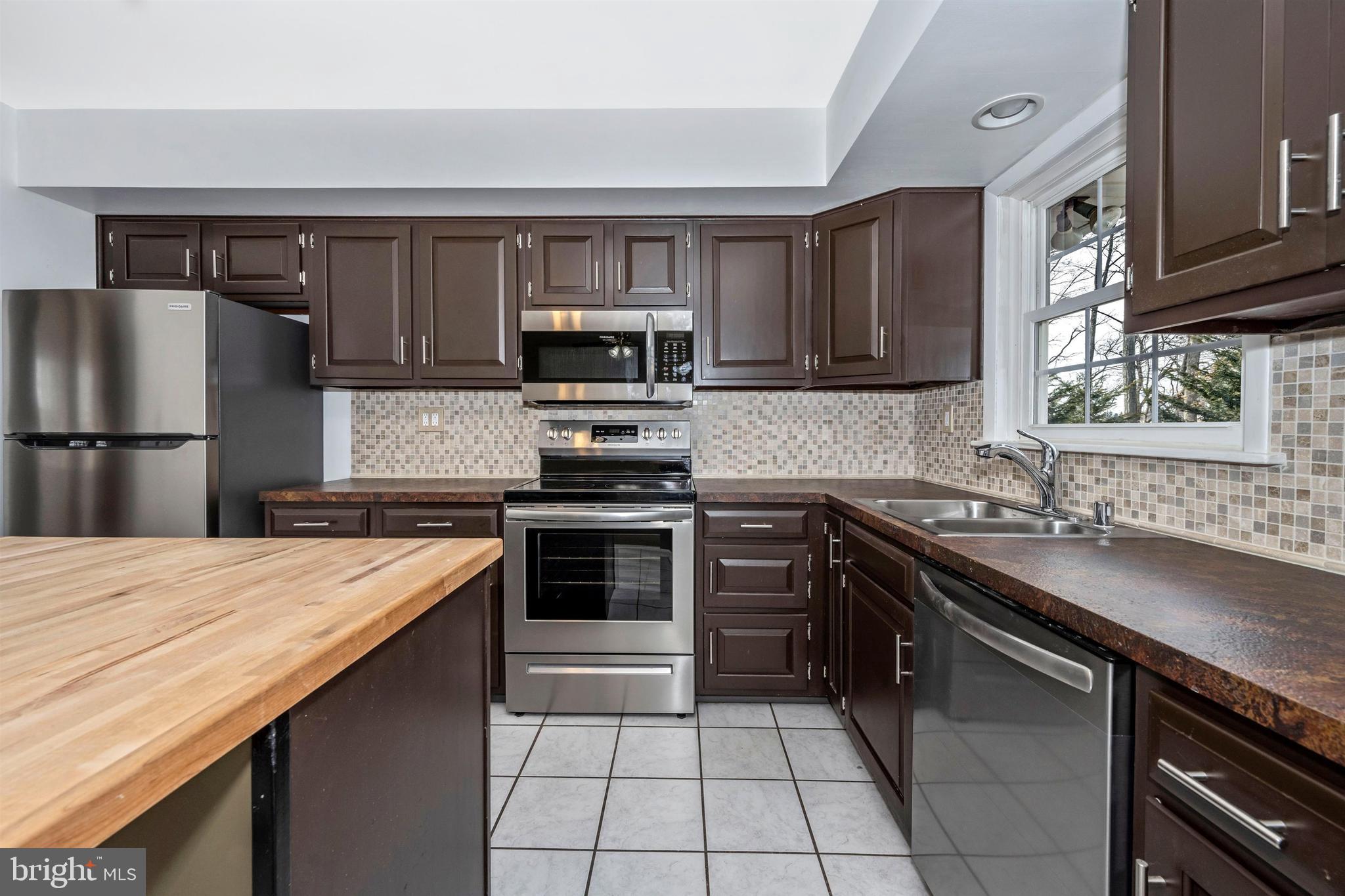 2908 Timber Ridge Drive Mount Airy, MD 21771 - Photo 16 of 60 Updated Kitchen