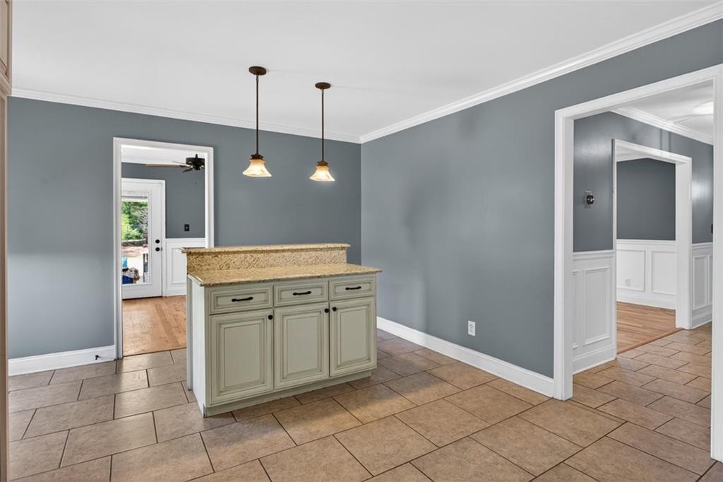 3 Berkshire Lane Rome, GA 30161 - Photo 16 of 44 a view with cabinets and window